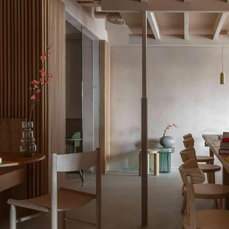 Buckle Street Studios By Locke, Aldgate-2